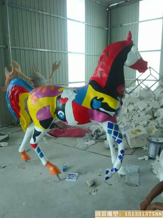 彩绘马 玻璃钢动物雕塑