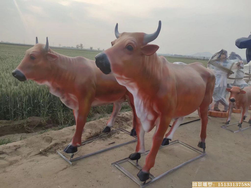 玻璃钢牛雕塑厂家 黄牛动物雕塑价格